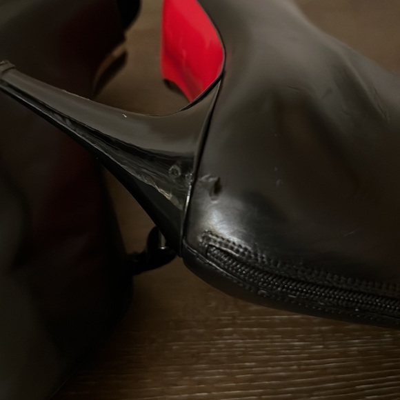 Christian Louboutin Coursive Peep Toe Pump sz 40.5 - Picture 9 of 11